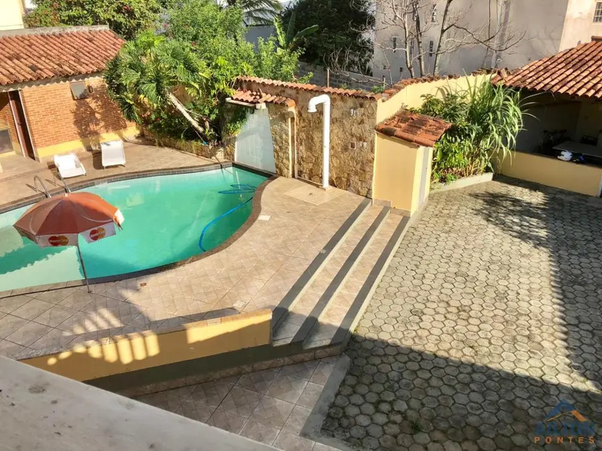 Casa com 5 quartos para alugar, 180m2 em Muquiçaba, Guarapari - ES - imagem 3 Foto 3 de Casa com 5 quartos para alugar, 180m2 em Muquiçaba, Guarapari - ES