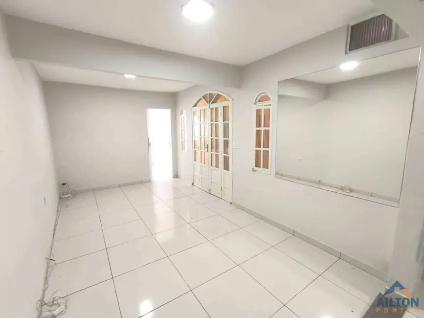 Foto 3 de Casa com 2 quartos para alugar, 65m2 em Muquiçaba, Guarapari - ES