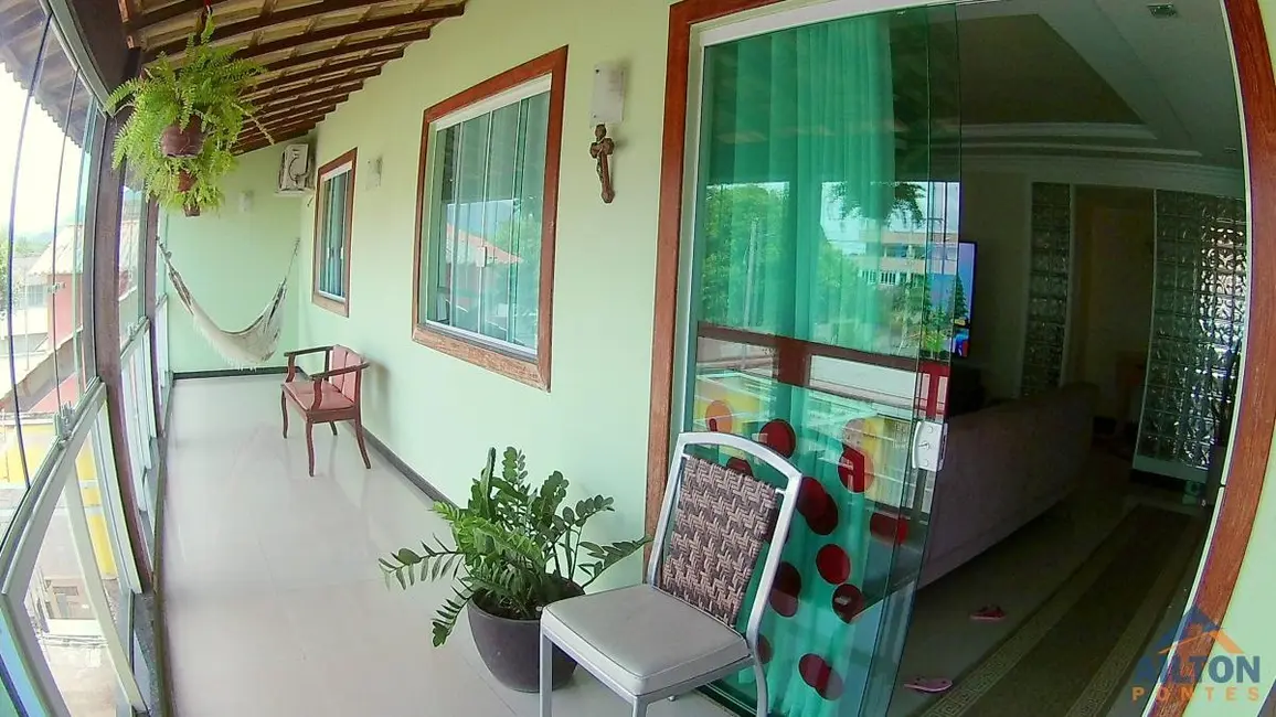 Casa com 4 quartos para alugar, 180m2 em Perocão, Guarapari - ES - imagem 1 Foto 1 de Casa com 4 quartos para alugar, 180m2 em Perocão, Guarapari - ES