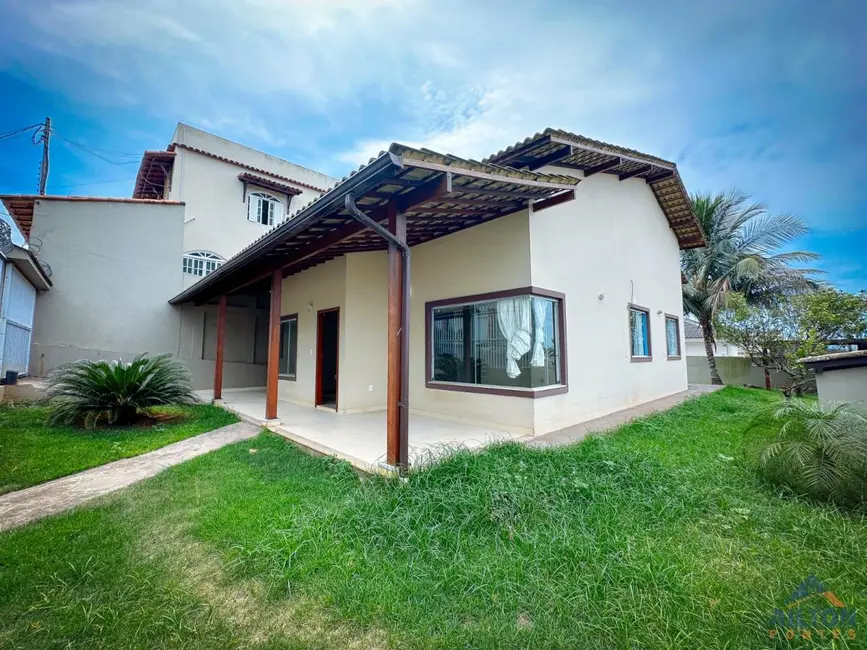 Foto 2 de Casa com 3 quartos à venda, 410m2 em Sol Nascente, Guarapari - ES