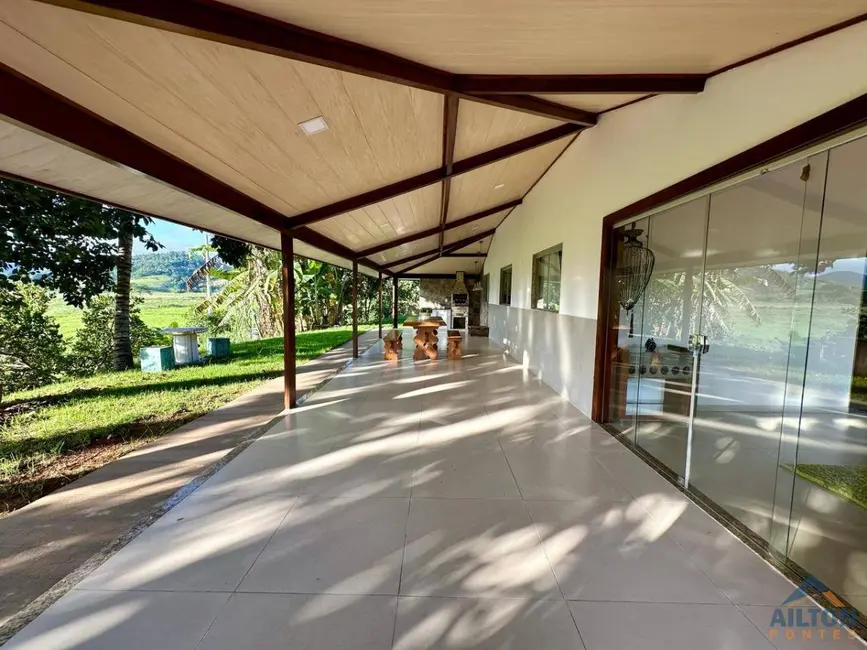 Foto 8 de Chácara com 4 quartos à venda, 170m2 em Anchieta - ES