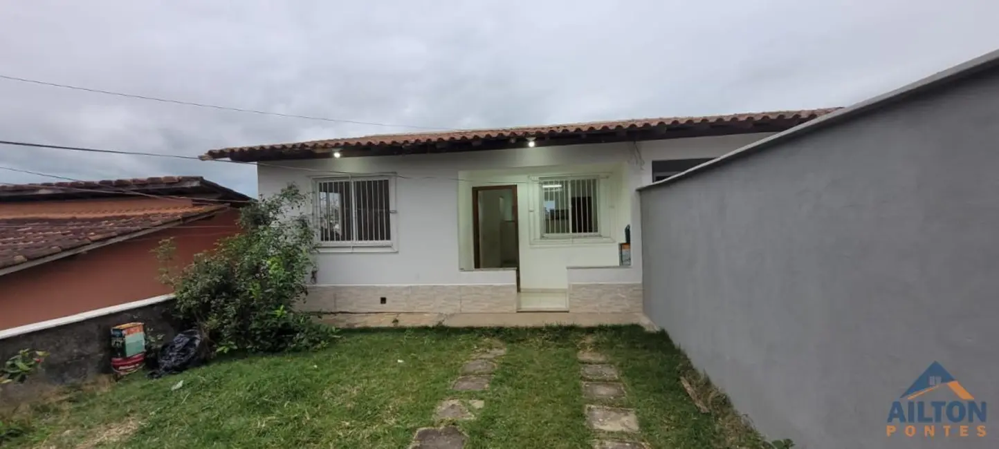 Foto 1 de Casa com 2 quartos à venda, 60m2 em Perocão, Guarapari - ES