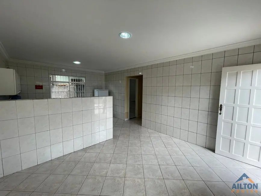 Casa com 3 quartos para alugar, 100m2 em Itapebussu, Guarapari - ES - imagem 4 Foto 4 de Casa com 3 quartos para alugar, 100m2 em Itapebussu, Guarapari - ES