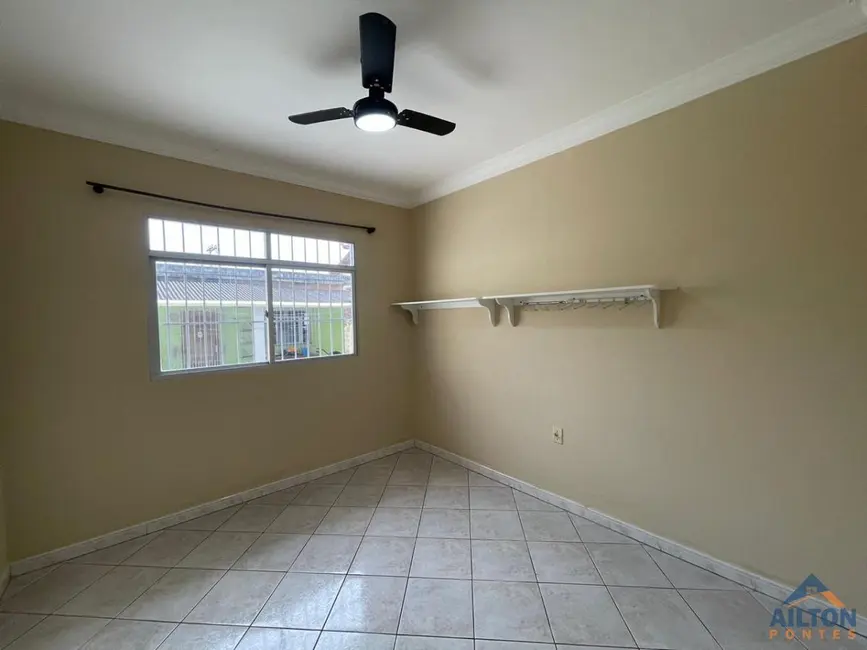 Casa com 3 quartos para alugar, 100m2 em Itapebussu, Guarapari - ES - imagem 7 Foto 7 de Casa com 3 quartos para alugar, 100m2 em Itapebussu, Guarapari - ES