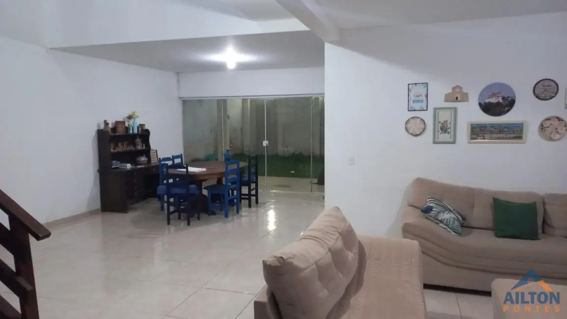 Foto 4 de Casa com 5 quartos à venda, 242m2 em Nova Guarapari, Guarapari - ES