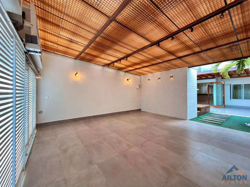 Foto 2 de Casa com 4 quartos à venda, 219m2 em Jardim Boa Vista, Guarapari - ES