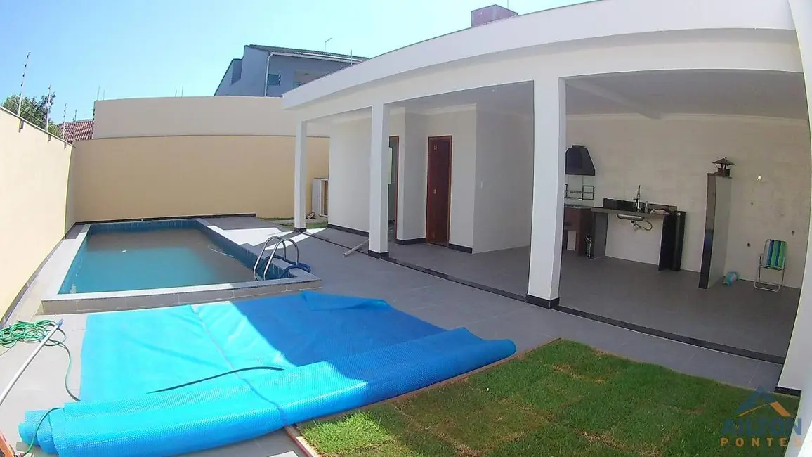 Foto 2 de Casa com 4 quartos à venda, 240m2 em Praia do Morro, Guarapari - ES