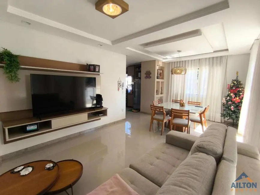 Foto 1 de Casa com 3 quartos à venda, 120m2 em Olaria, Guarapari - ES