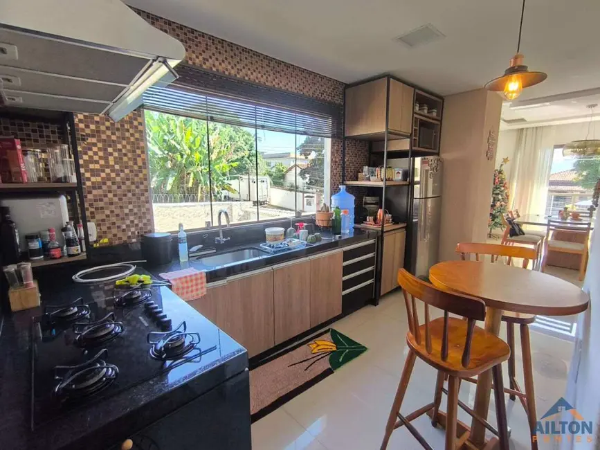 Foto 5 de Casa com 3 quartos à venda, 120m2 em Olaria, Guarapari - ES