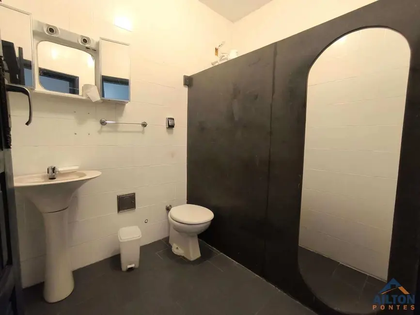 Casa com 3 quartos para alugar, 180m2 em Muquiçaba, Guarapari - ES - imagem 8 Foto 8 de Casa com 3 quartos para alugar, 180m2 em Muquiçaba, Guarapari - ES