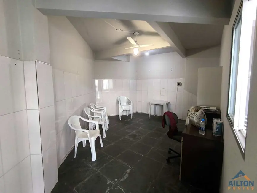 Casa com 3 quartos para alugar, 180m2 em Muquiçaba, Guarapari - ES - imagem 3 Foto 3 de Casa com 3 quartos para alugar, 180m2 em Muquiçaba, Guarapari - ES