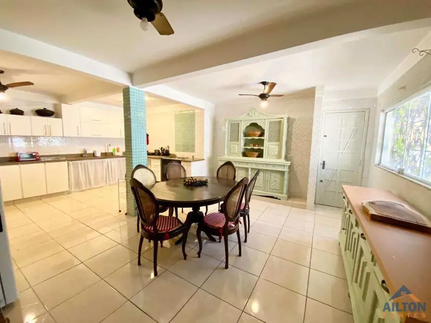 Foto 6 de Casa com 5 quartos para alugar, 700m2 em Ipiranga, Guarapari - ES