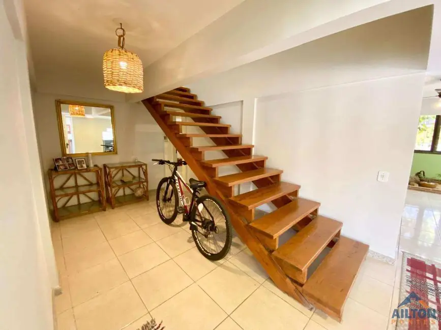 Foto 3 de Casa com 5 quartos para alugar, 700m2 em Ipiranga, Guarapari - ES