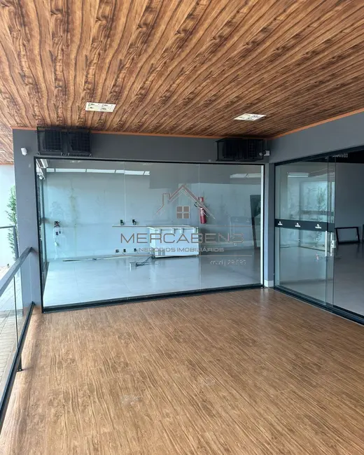 Sala Comercial à venda e para alugar, 286m2 em Guapiacu - SP - imagem 3 Foto 3 de Sala Comercial à venda e para alugar, 286m2 em Guapiacu - SP