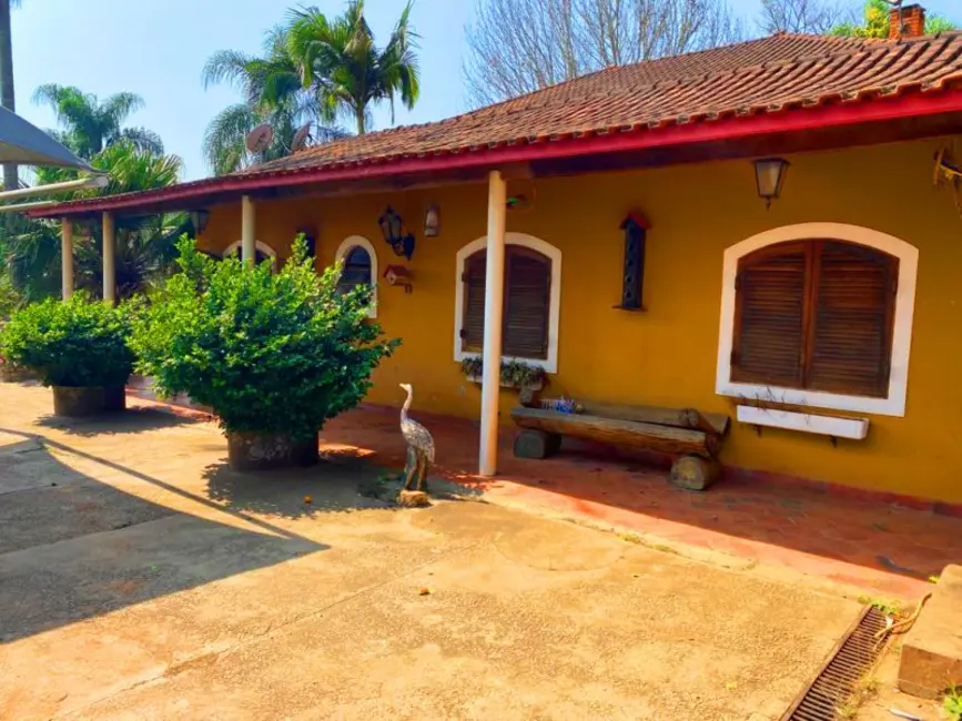 Foto 2 de Chácara com 2 quartos à venda, 930m2 em Estância Santa Maria do Portão, Atibaia - SP