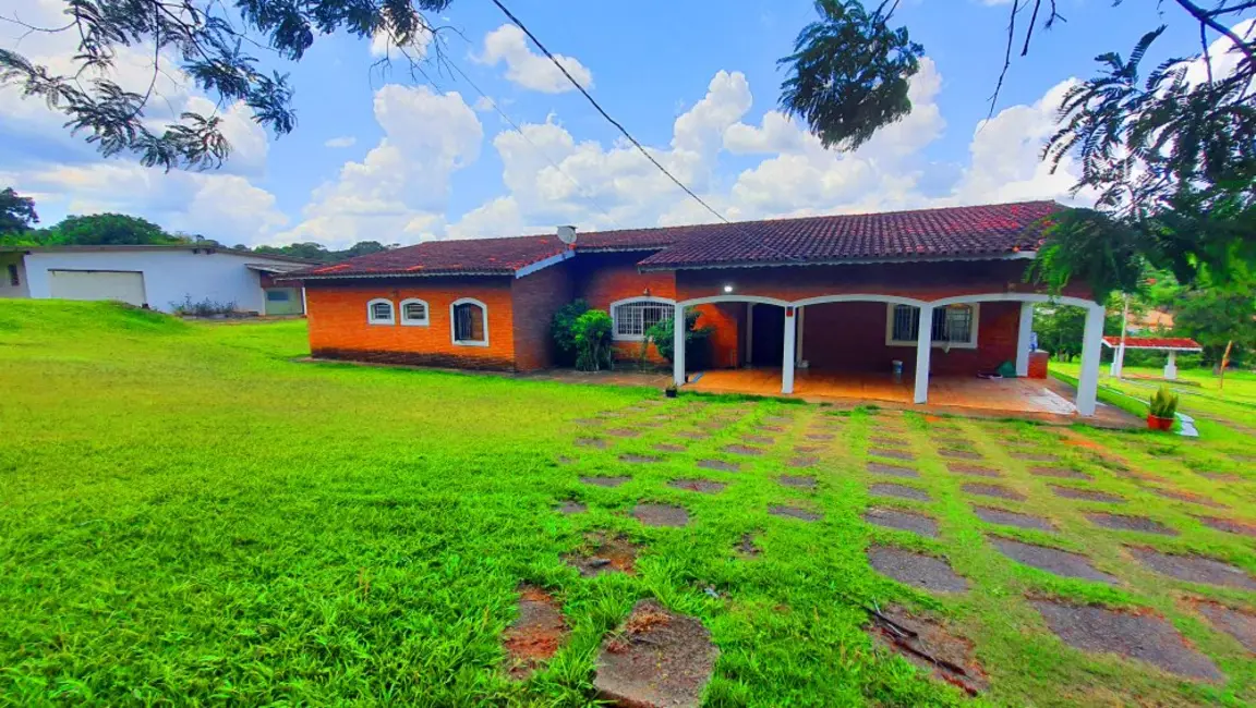 Foto 3 de Chácara com 4 quartos à venda, 1288m2 em Jardim Estância Brasil, Atibaia - SP