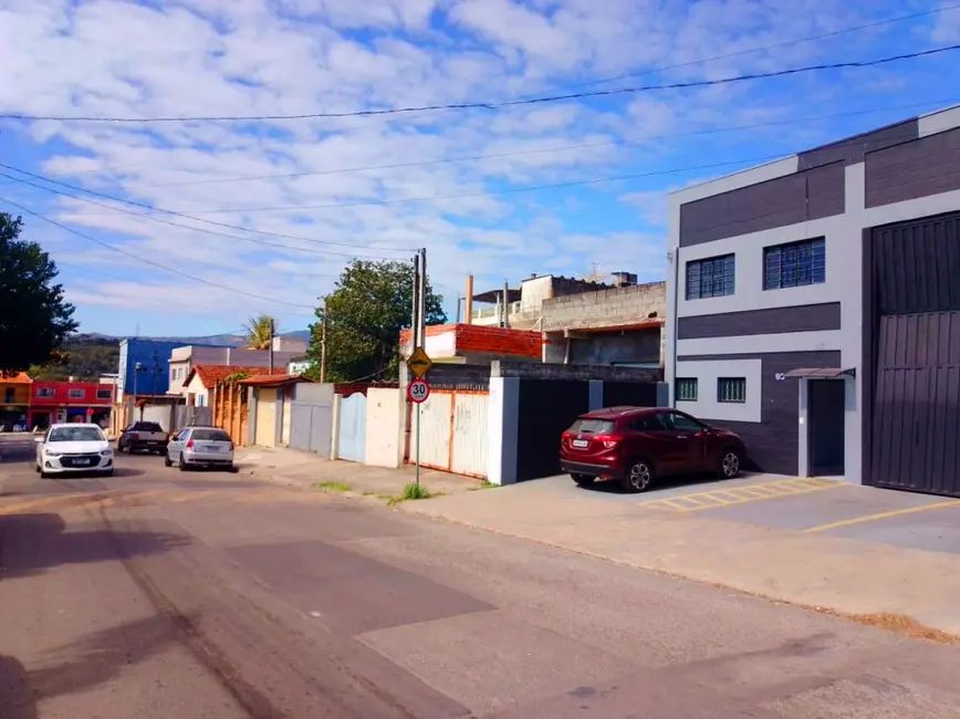 Foto 1 de Armazém / Galpão à venda, 300m2 em Jardim Imperial, Atibaia - SP