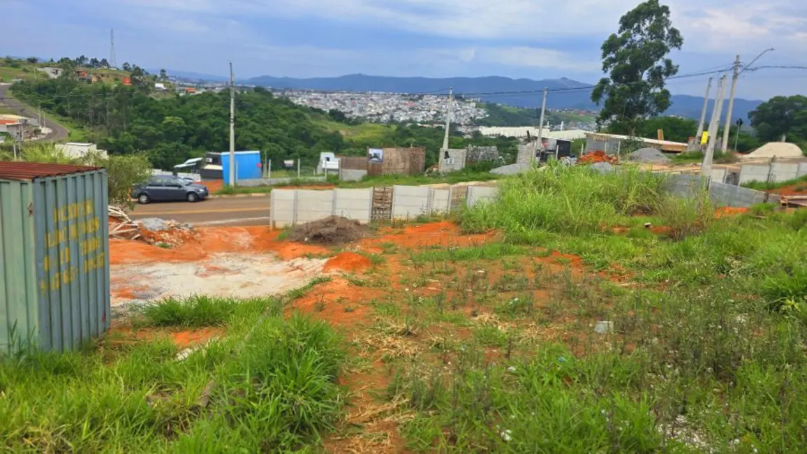Foto 1 de Terreno / Lote à venda, 175m2 em Atibaia - SP