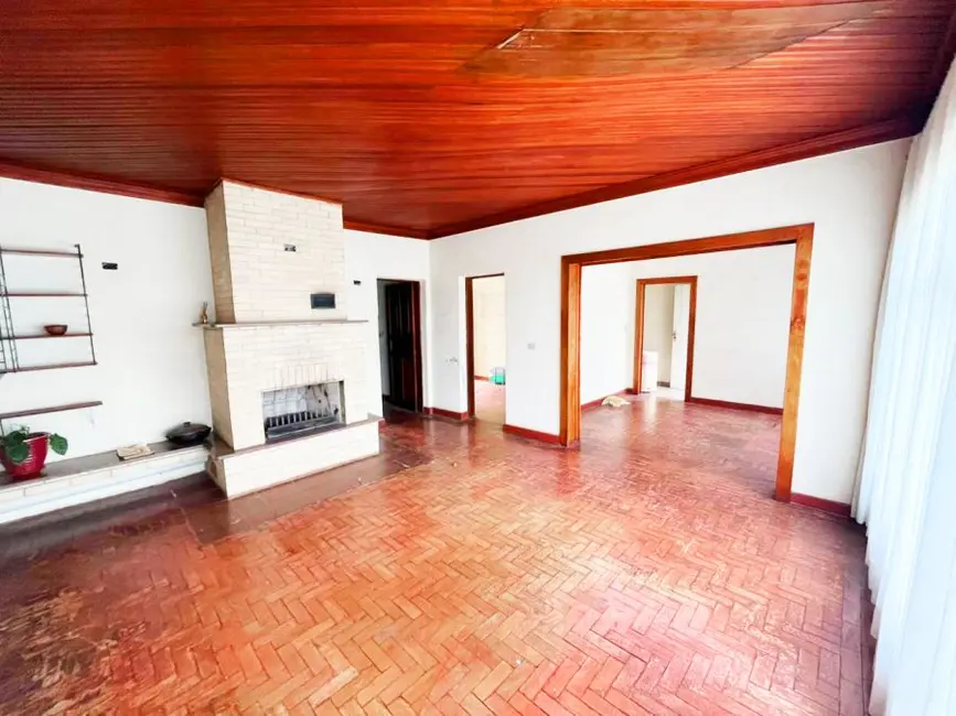 Foto 8 de Chácara com 3 quartos à venda, 2040m2 em Jardim Estância Brasil, Atibaia - SP