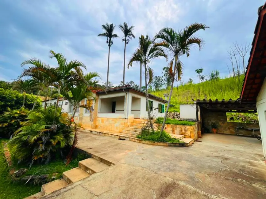 Foto 2 de Chácara com 3 quartos à venda, 2040m2 em Jardim Estância Brasil, Atibaia - SP
