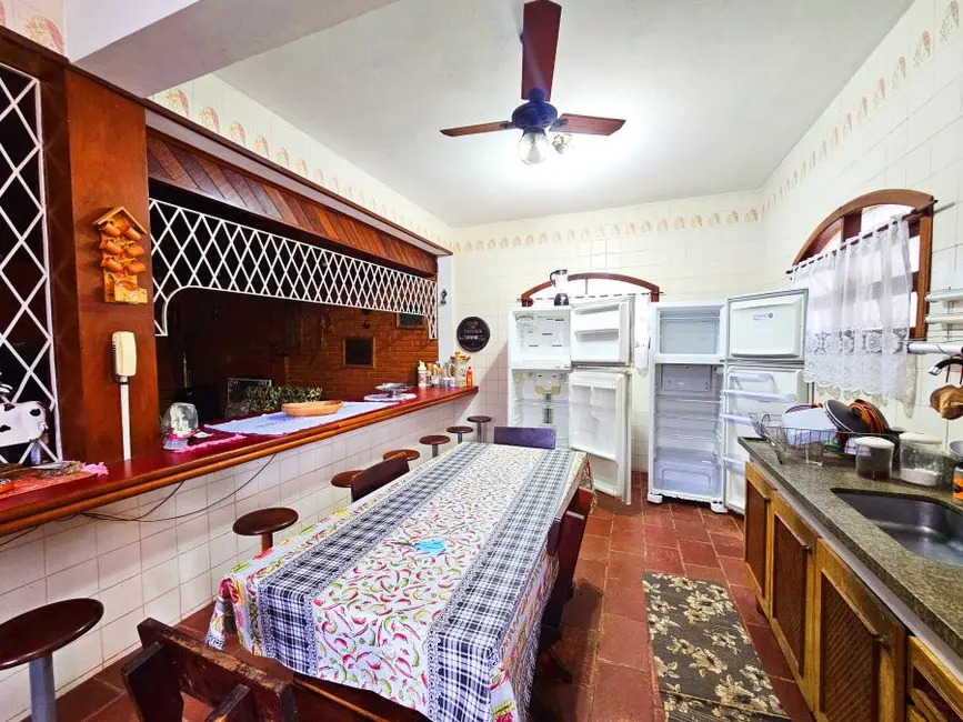 Foto 3 de Chácara com 4 quartos à venda, 800m2 em Jardim Maracanã, Atibaia - SP