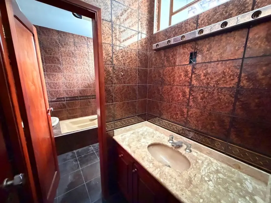 Foto 9 de Casa com 3 quartos à venda, 188m2 em Jardim São Lourenço, Braganca Paulista - SP