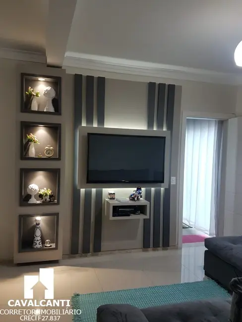 Casa com 3 quartos à venda, 190m2 em Cruzeiro, Sao Jose Dos Pinhais - PR - imagem 4 Foto 4 de Casa com 3 quartos à venda, 190m2 em Cruzeiro, Sao Jose Dos Pinhais - PR