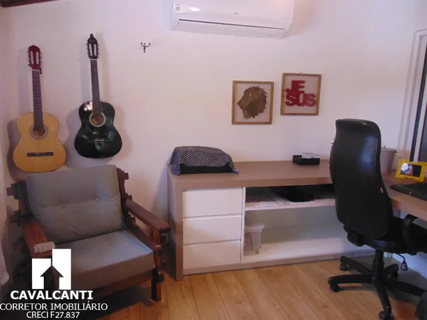 Casa com 4 quartos à venda, 220m2 em Colônia Rio Grande, Sao Jose Dos Pinhais - PR - imagem 8 Foto 8 de Casa com 4 quartos à venda, 220m2 em Colônia Rio Grande, Sao Jose Dos Pinhais - PR