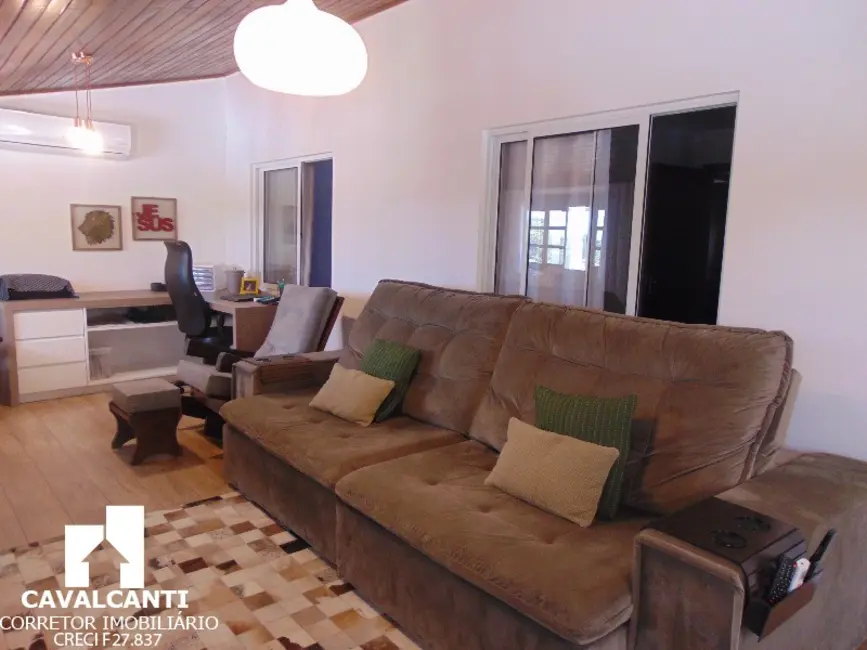 Casa com 4 quartos à venda, 220m2 em Colônia Rio Grande, Sao Jose Dos Pinhais - PR - imagem 5 Foto 5 de Casa com 4 quartos à venda, 220m2 em Colônia Rio Grande, Sao Jose Dos Pinhais - PR