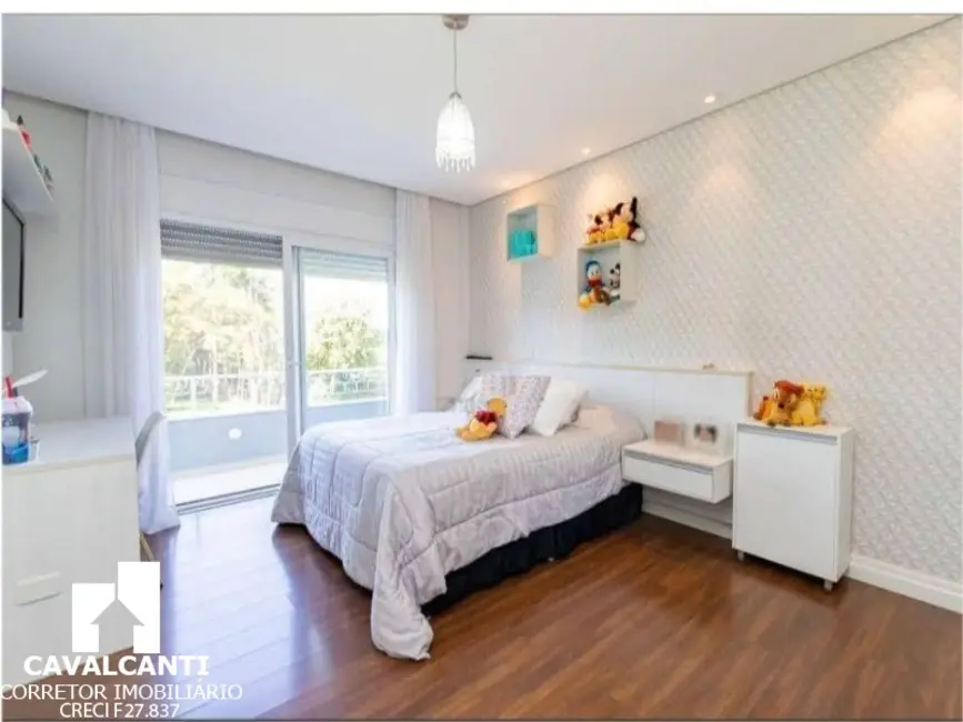 Casa com 4 quartos à venda, 900m2 em Cachoeira, Sao Jose Dos Pinhais - PR - imagem 8 Foto 8 de Casa com 4 quartos à venda, 900m2 em Cachoeira, Sao Jose Dos Pinhais - PR