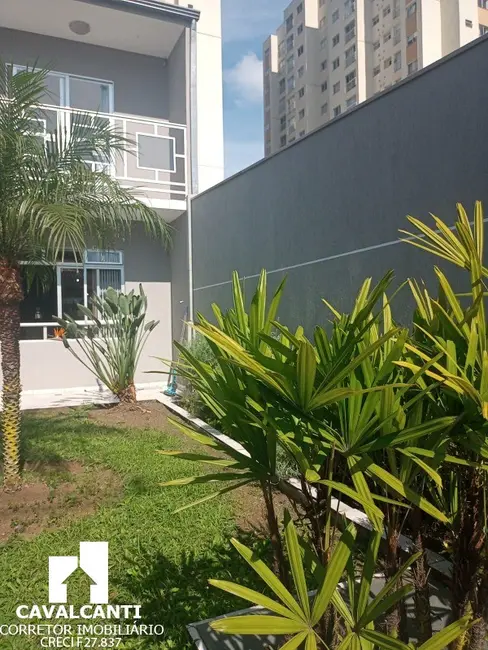 Casa com 4 quartos à venda, 160m2 em Centro, Sao Jose Dos Pinhais - PR - imagem 3 Foto 3 de Casa com 4 quartos à venda, 160m2 em Centro, Sao Jose Dos Pinhais - PR