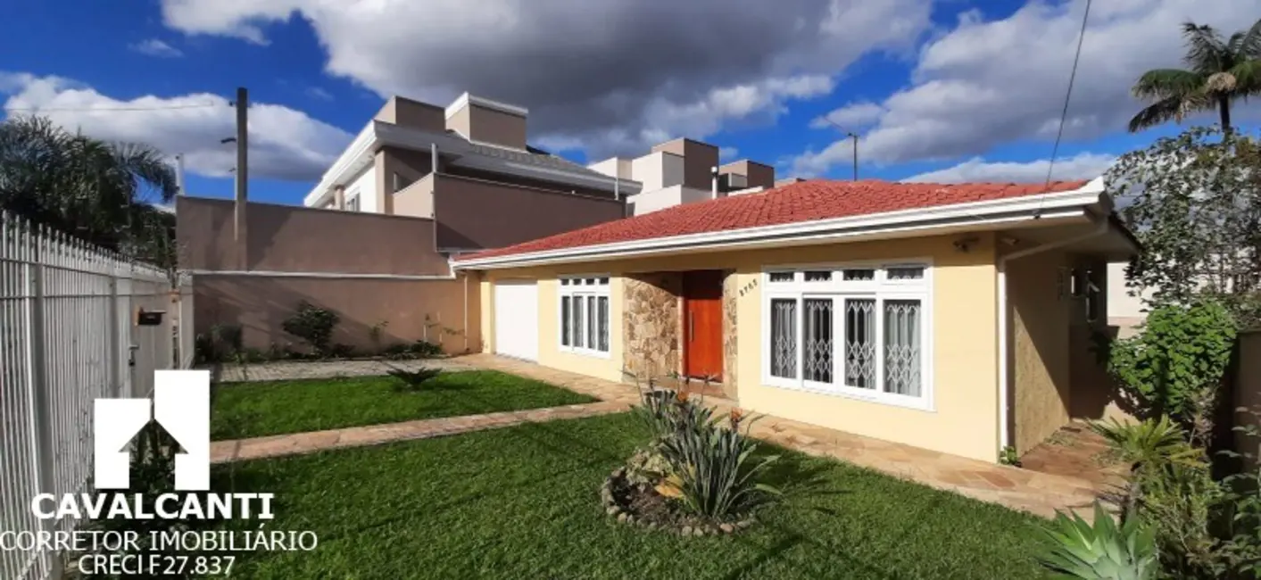 Foto 2 de Casa com 2 quartos à venda, 142m2 em Bom Jesus, Sao Jose Dos Pinhais - PR