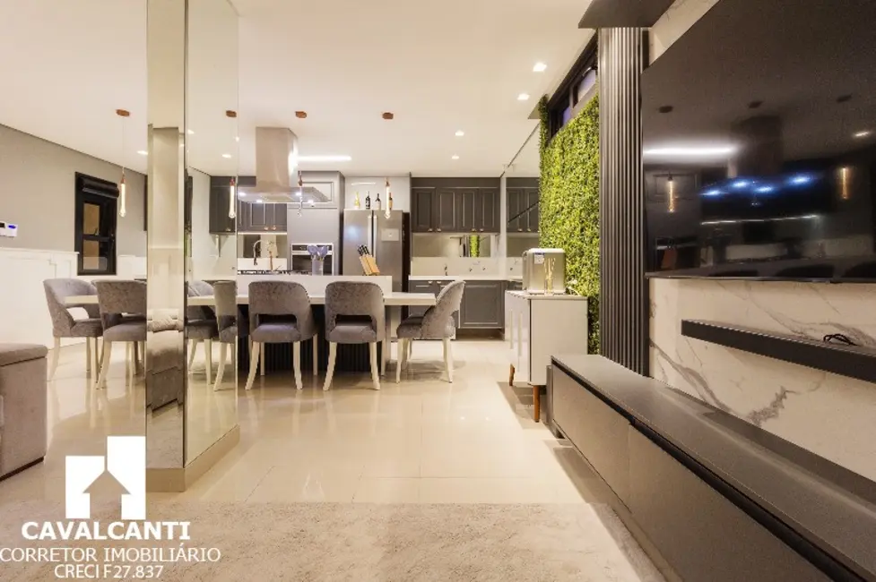 Casa com 3 quartos à venda, 190m2 em Portão, Curitiba - PR - imagem 9 Foto 9 de Casa com 3 quartos à venda, 190m2 em Portão, Curitiba - PR