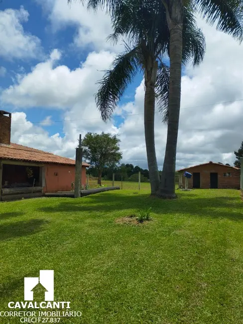 Foto 2 de Chácara com 2 quartos à venda, 164m2 em Sao Jose Dos Pinhais - PR