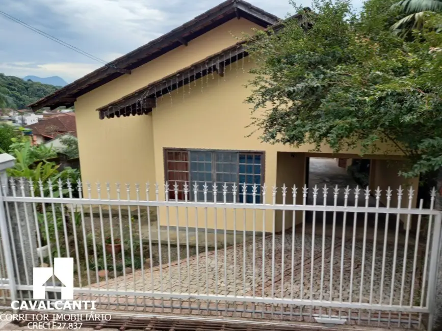 Foto 1 de Casa com 4 quartos à venda, 140m2 em Floresta, Joinville - SC