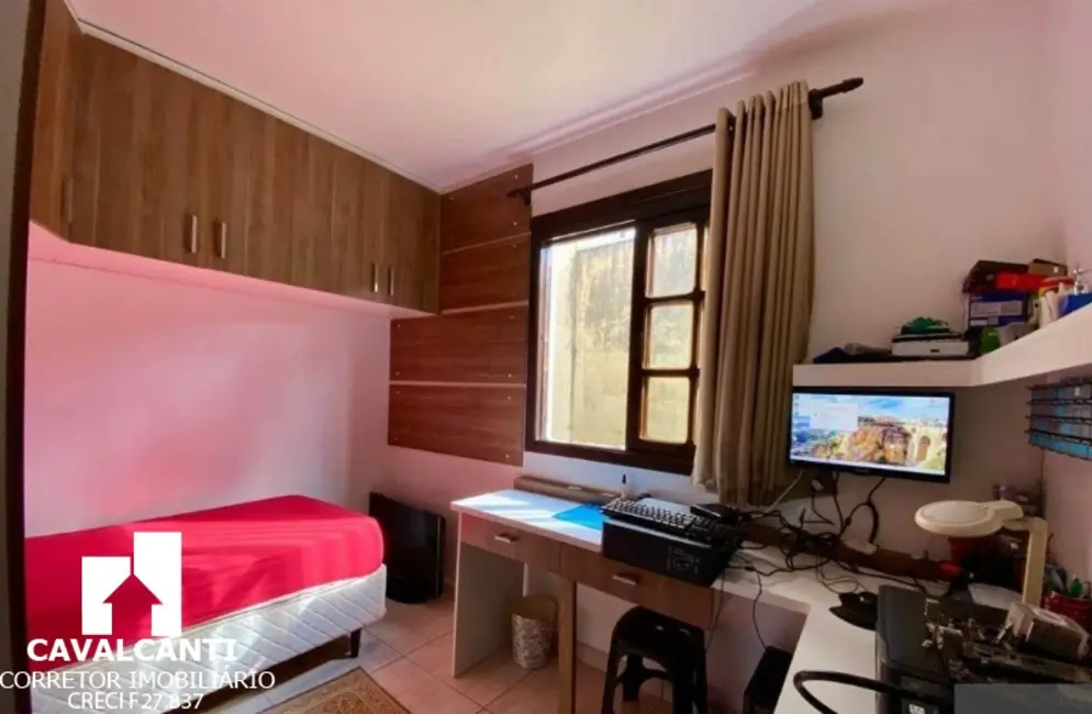 Casa com 3 quartos à venda, 100m2 em Alto Boqueirão, Curitiba - PR - imagem 2 Foto 2 de Casa com 3 quartos à venda, 100m2 em Alto Boqueirão, Curitiba - PR