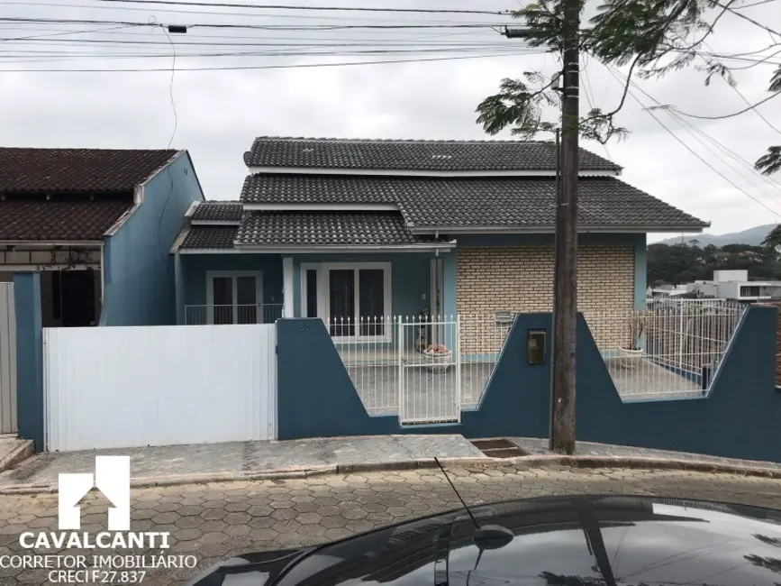 Foto 1 de Casa com 3 quartos à venda, 180m2 em Floresta, Joinville - SC