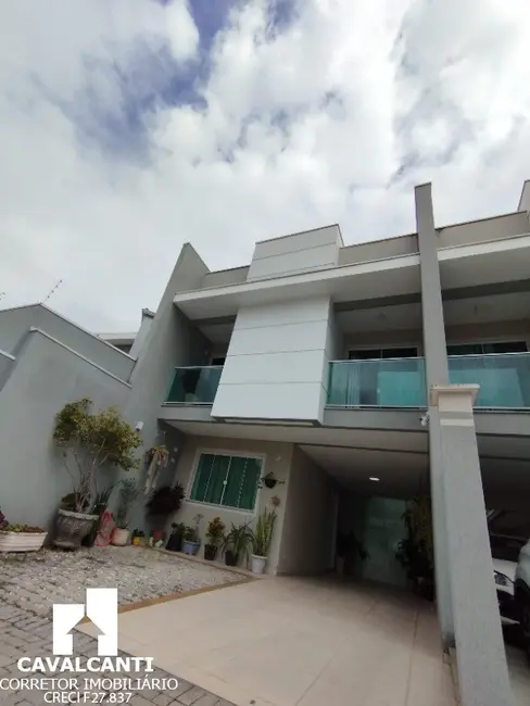 Casa de Condomínio com 3 quartos à venda, 140m2 em Bom Jesus, Sao Jose Dos Pinhais - PR - imagem 3 Foto 3 de Casa de Condomínio com 3 quartos à venda, 140m2 em Bom Jesus, Sao Jose Dos Pinhais - PR