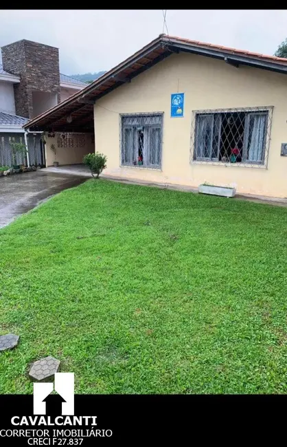 Foto 1 de Casa com 4 quartos à venda, 130m2 em Glória, Joinville - SC