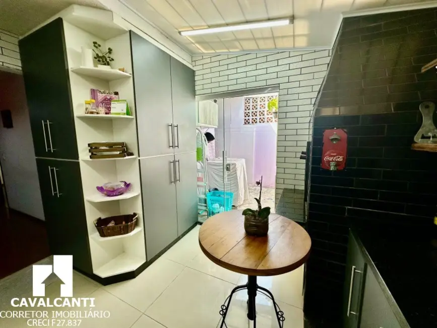Casa com 3 quartos à venda, 57m2 em Santo Antônio, Sao Jose Dos Pinhais - PR - imagem 8 Foto 8 de Casa com 3 quartos à venda, 57m2 em Santo Antônio, Sao Jose Dos Pinhais - PR