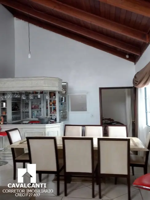 Casa com 3 quartos à venda, 193m2 em São Pedro, Sao Jose Dos Pinhais - PR - imagem 3 Foto 3 de Casa com 3 quartos à venda, 193m2 em São Pedro, Sao Jose Dos Pinhais - PR