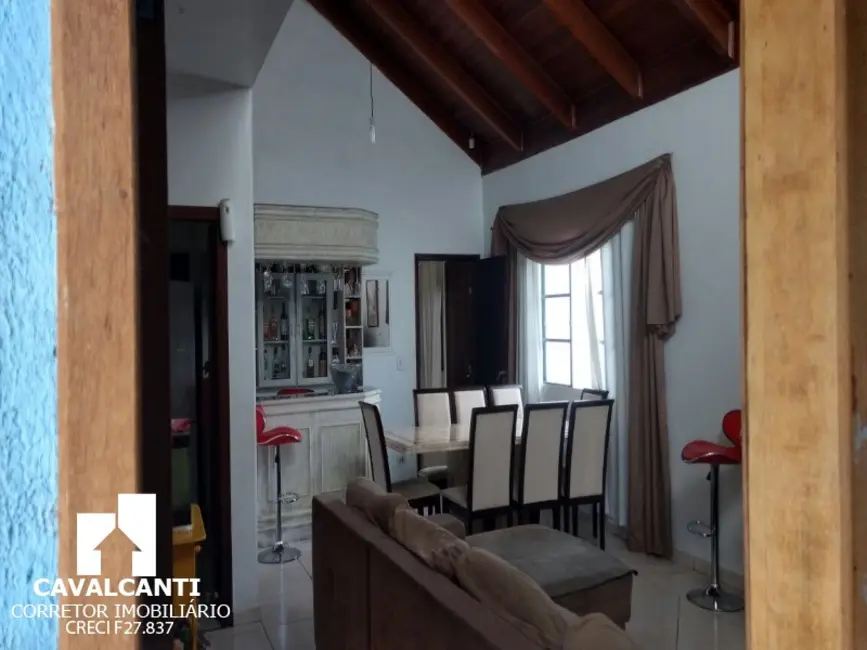 Casa com 3 quartos à venda, 193m2 em São Pedro, Sao Jose Dos Pinhais - PR - imagem 4 Foto 4 de Casa com 3 quartos à venda, 193m2 em São Pedro, Sao Jose Dos Pinhais - PR