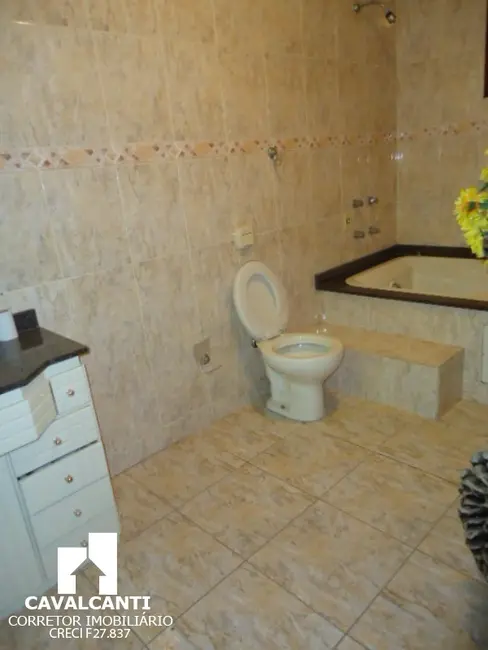 Sala Comercial com 2 quartos para alugar, 300m2 em São Pedro, Sao Jose Dos Pinhais - PR - imagem 8 Foto 8 de Sala Comercial com 2 quartos para alugar, 300m2 em São Pedro, Sao Jose Dos Pinhais - PR