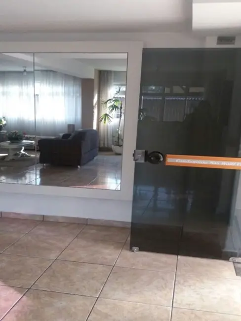 Apartamento com 2 quartos à venda, 62m2 em Portão, Curitiba - PR - imagem 3 Foto 3 de Apartamento com 2 quartos à venda, 62m2 em Portão, Curitiba - PR
