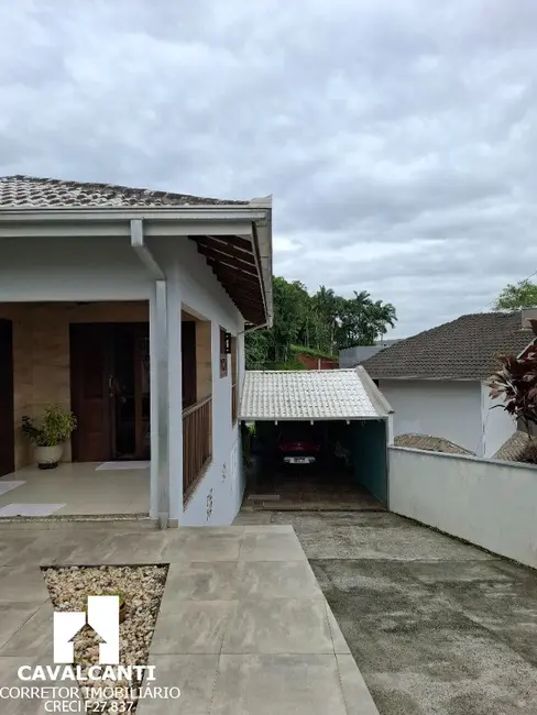 Foto 3 de Casa com 3 quartos à venda, 254m2 em Floresta, Joinville - SC