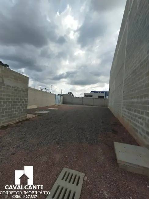 Armazém / Galpão para alugar, 1400m2 em Barro Preto, Sao Jose Dos Pinhais - PR - imagem 3 Foto 3 de Armazém / Galpão para alugar, 1400m2 em Barro Preto, Sao Jose Dos Pinhais - PR