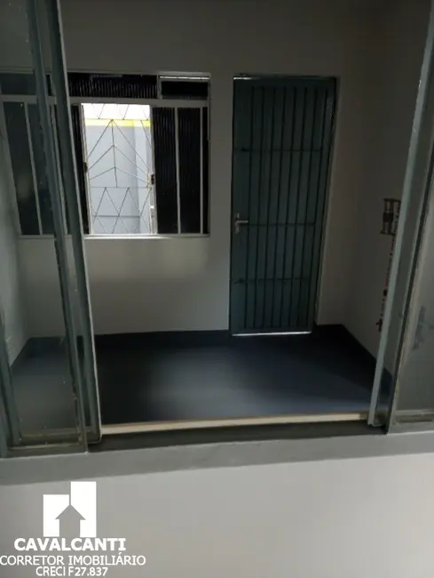 Armazém / Galpão à venda e para alugar, 700m2 em Cruzeiro, Sao Jose Dos Pinhais - PR - imagem 9 Foto 9 de Armazém / Galpão à venda e para alugar, 700m2 em Cruzeiro, Sao Jose Dos Pinhais - PR