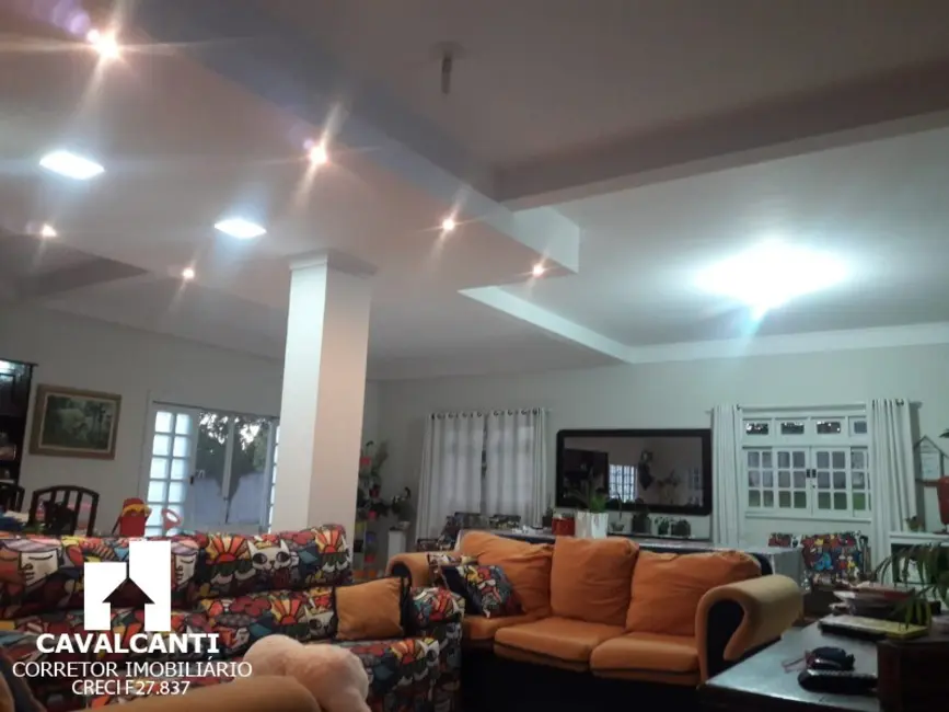 Chácara com 3 quartos à venda, 238m2 em Contenda, Sao Jose Dos Pinhais - PR - imagem 3 Foto 3 de Chácara com 3 quartos à venda, 238m2 em Contenda, Sao Jose Dos Pinhais - PR