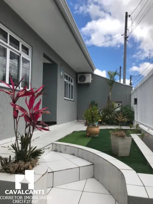 Foto 1 de Casa com 3 quartos para alugar, 300m2 em Aviação, Sao Jose Dos Pinhais - PR