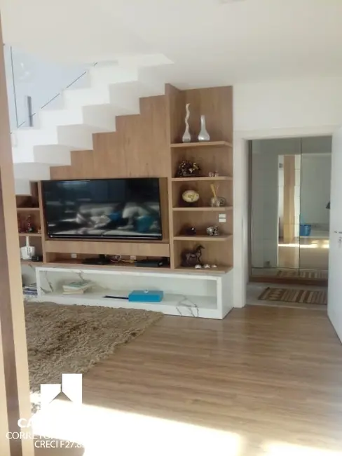 Apartamento com 3 quartos à venda, 164m2 em Centro, Sao Jose Dos Pinhais - PR - imagem 8 Foto 8 de Apartamento com 3 quartos à venda, 164m2 em Centro, Sao Jose Dos Pinhais - PR